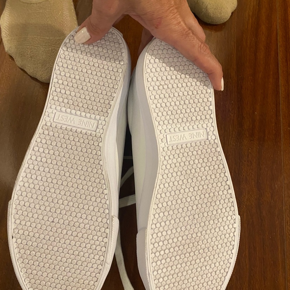 White Nine West sneakers, size 9 1/2